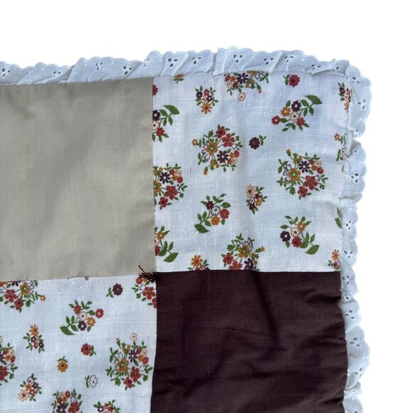 Vintage Handmade Baby Quilt Patchwork Throw Ruffle Trim Animal Flowers Toddler - Picture 3 of 4